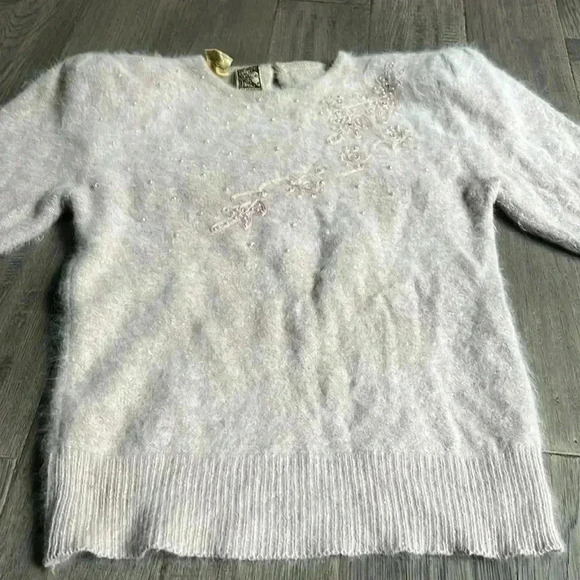 🔥ALISON H.🔥 | Vintage light pink angora rabbit hair short sleeve  sweater - Picture 2 of 12